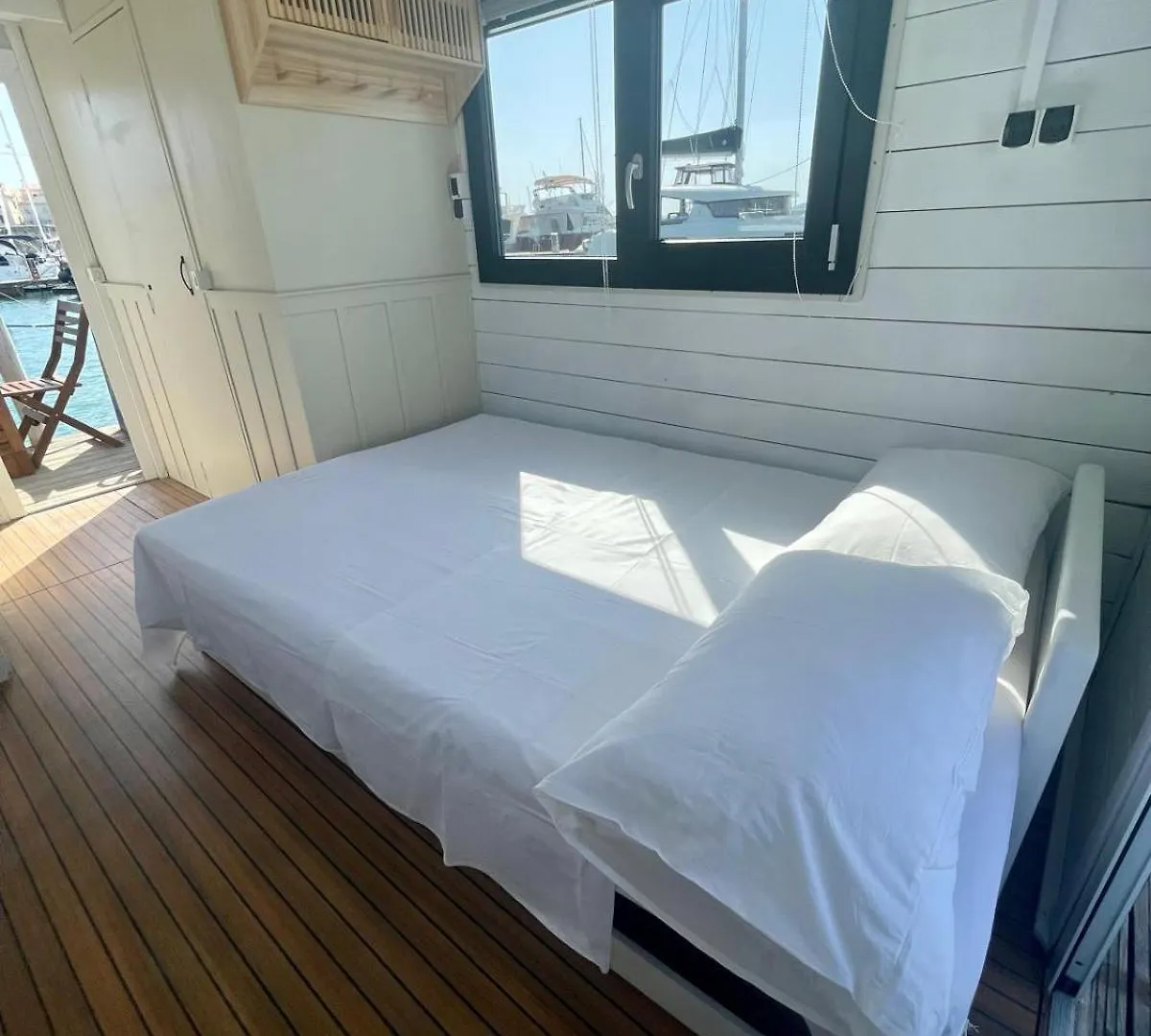 Hoceanika Houseboat Alghero 호텔